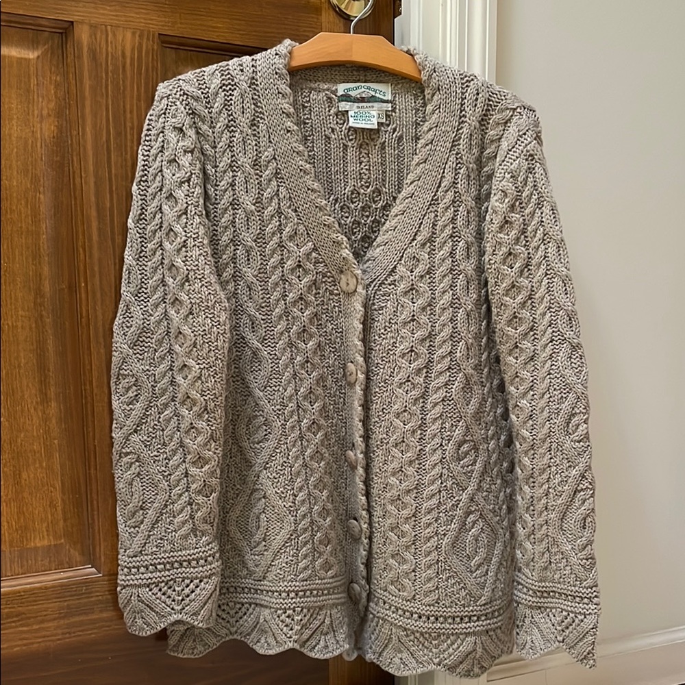 Aran Craft Merino Wool Button Front Scalloped Cardigan Sweater Sz XS - Picture 1 of 7